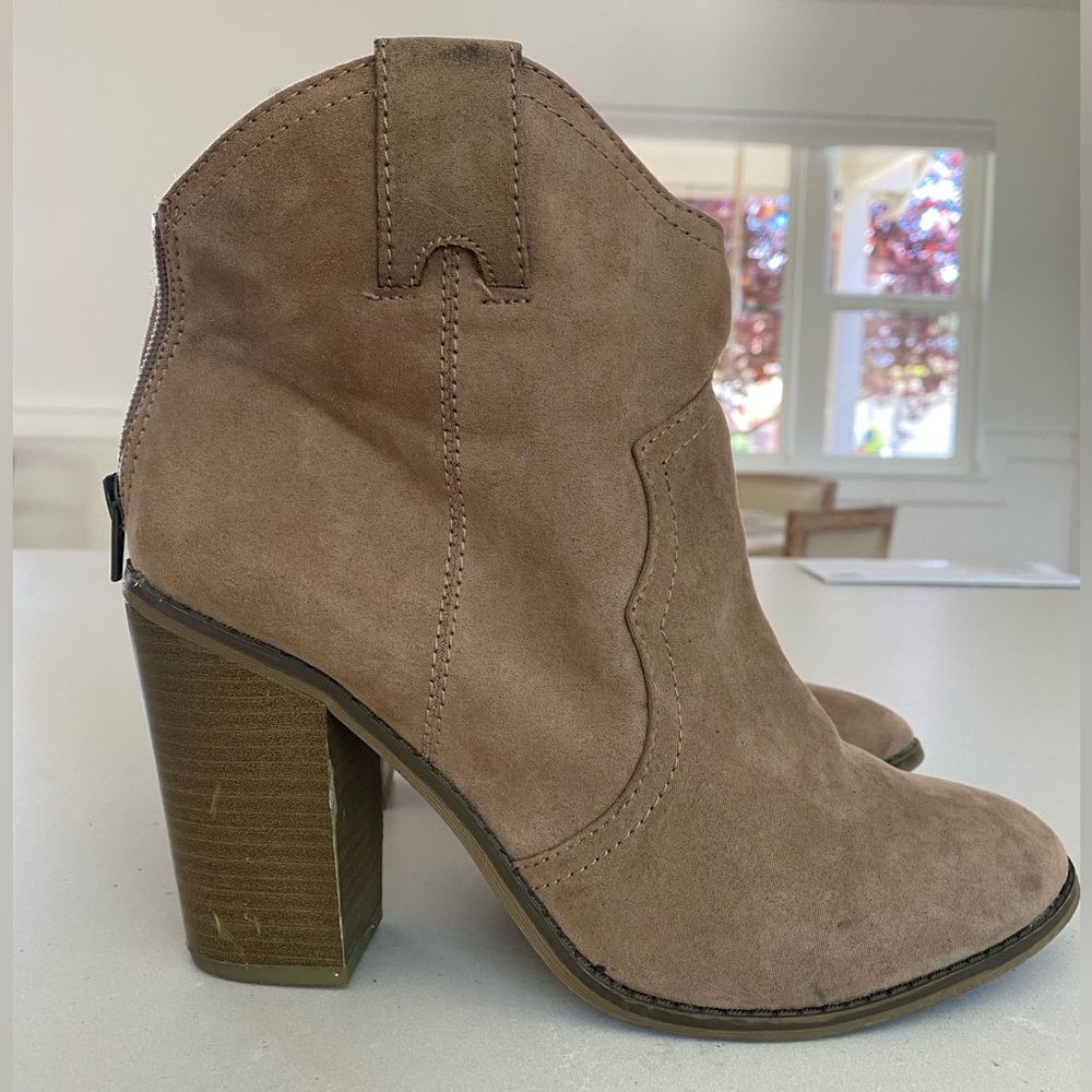 Medina Cowgirl Booties